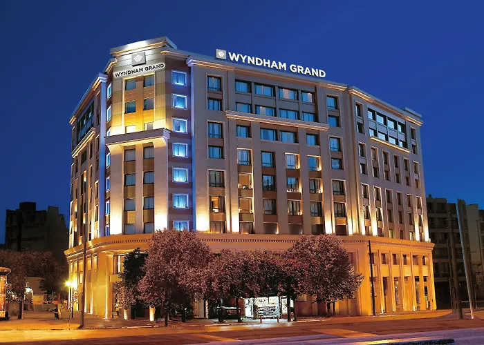 Zeus Wyndham Grand